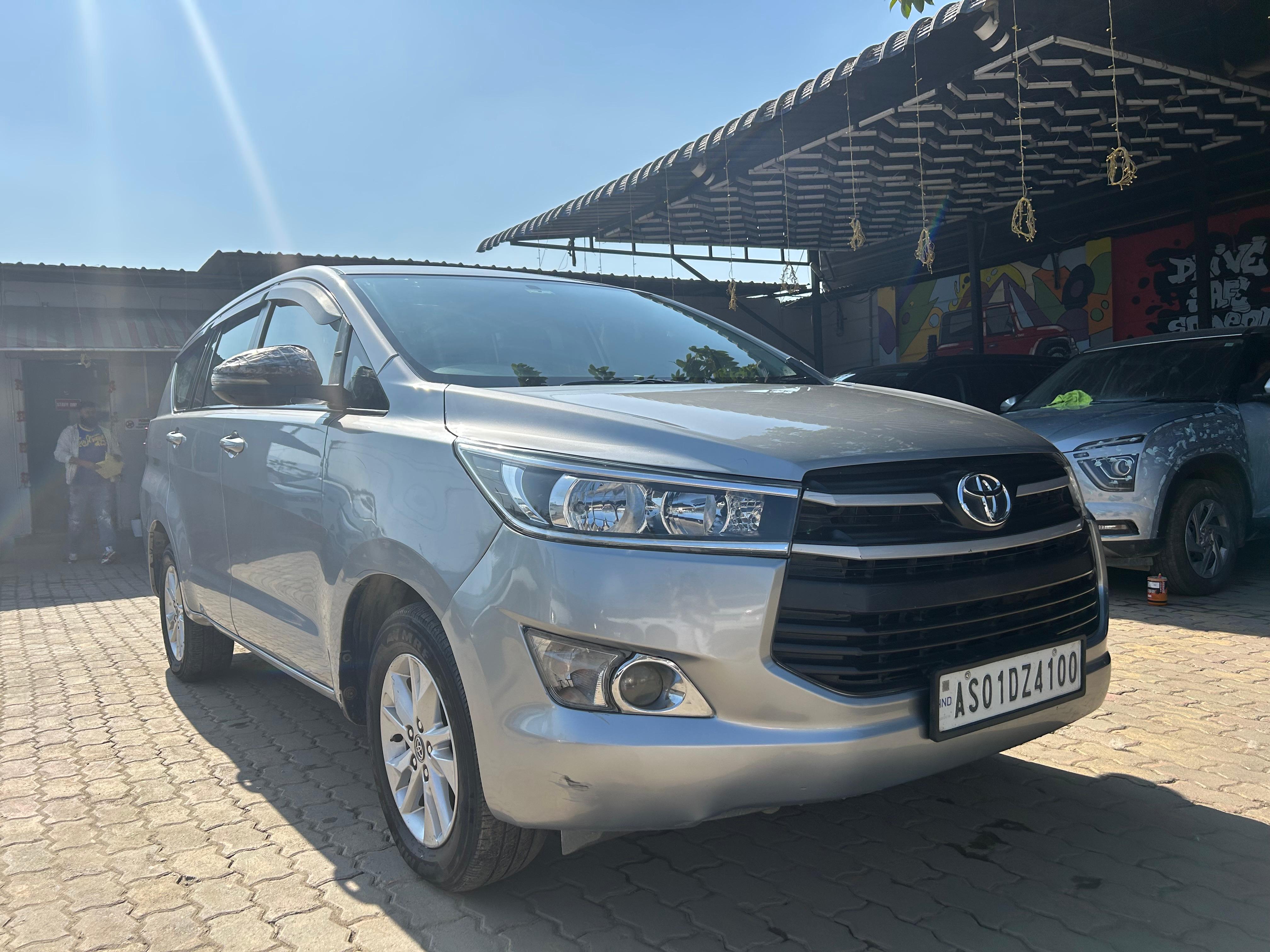 TOYOTA INNOVA CRYSTA 2.4G