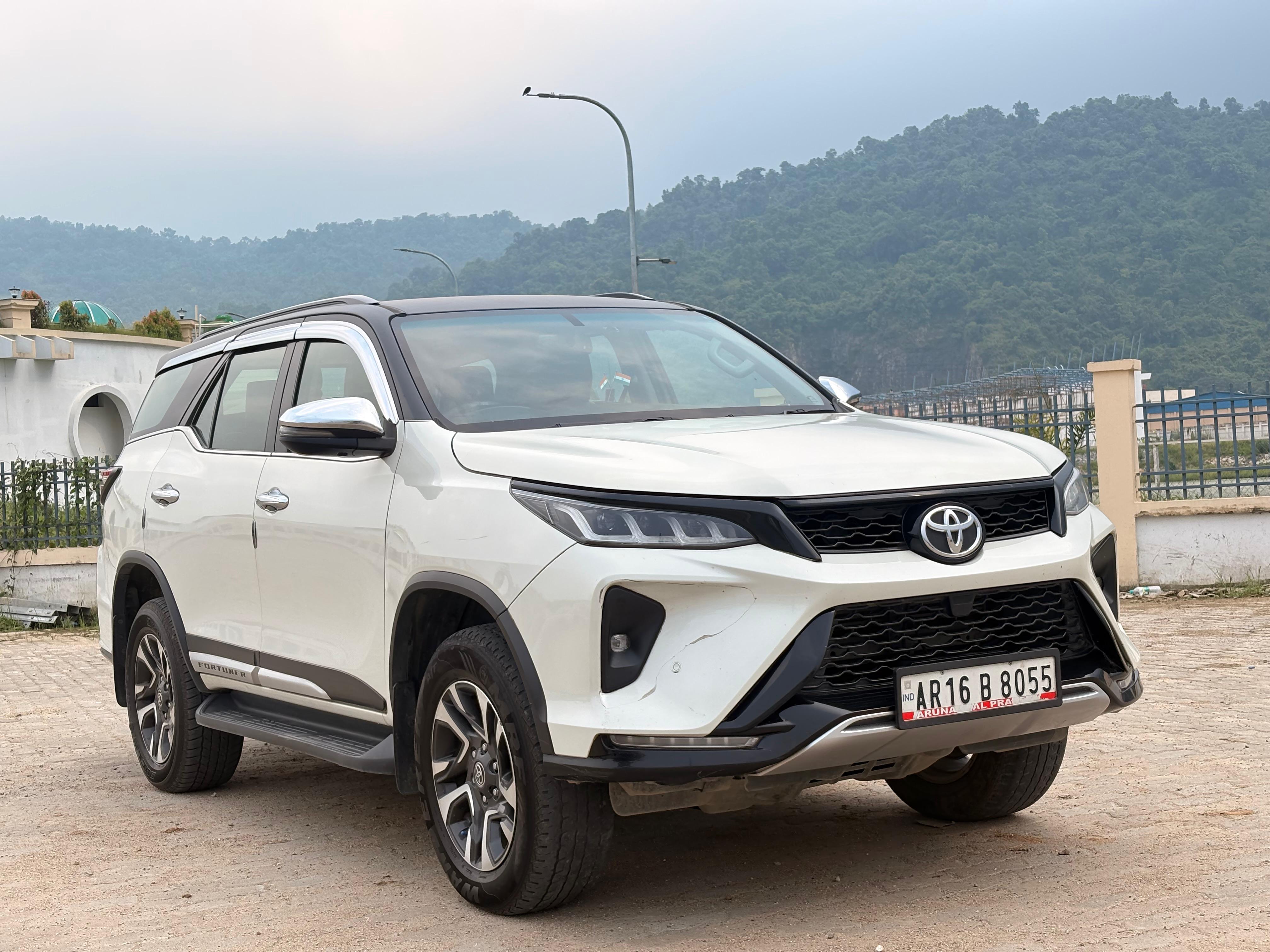 TOYOTA FORTUNER SIGMA 4 LEGENDER (AT)